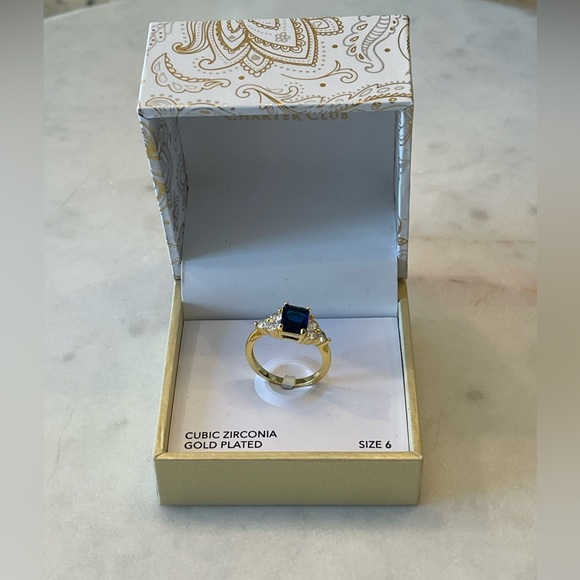 CHARTER CLUB
Gold-Tone Pavé & Blue Emerald-Crystal Ring Size 6 - Picture 4 of 7